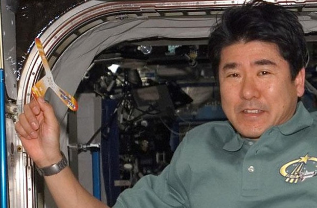 Как работает бумеранг в условиях невесомости - «Космос»