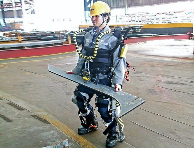 Экзоскелет превратит корейского рабочего в Железного Человека - «Технологии»
