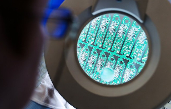 Цифровые дисплеи в России будут печататься отечественными «чернилами» - «Технологии»