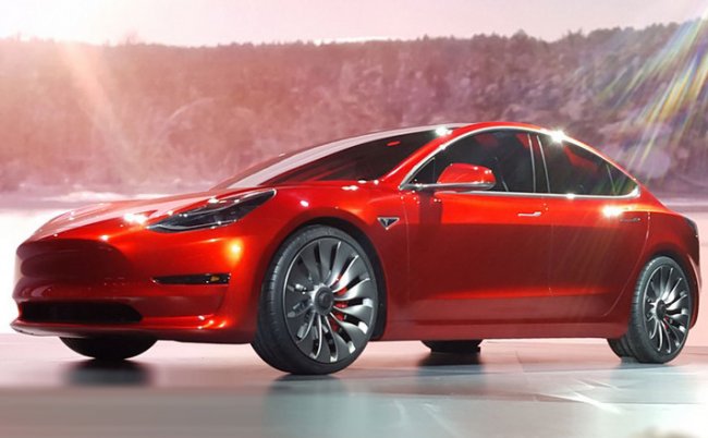 Илон Маск показал предсерийную Model 3 в действии (видео) - «Транспорт»