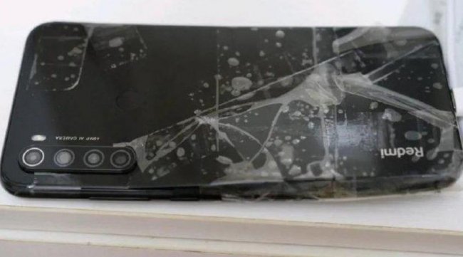 Redmi Note 8 выжил и продолжил работать после падения с 8 этажа - «Смартфоны»