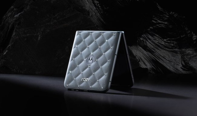 Motorola со Swarovski выпустили ювелирный смартфон Razr за 1000 долларов - «Гаджеты»