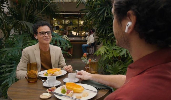 Apple прилагает все усилия, чтобы люди носили AirPods постоянно - «Гаджеты»