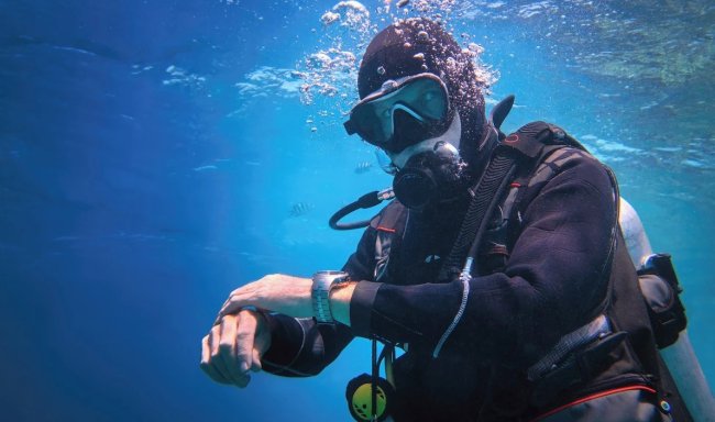 Первый в мире экзоскелет для дайверов поможет пловцам работать ластами - «Гаджеты»