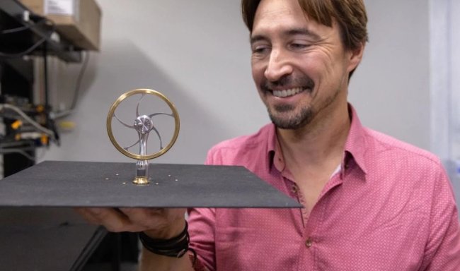 Простой и эффективный микродвигатель добывает энергию из ночного неба - «Технологии»