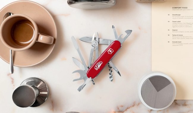 Victorinox разработала специальную версию швейцарского армейского ножа для любителей кофе - «Гаджеты»