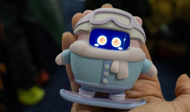 Забавный питомец Sweekar — физический аналог тамагочи, который умеет заботиться о себе сам - «Гаджеты»