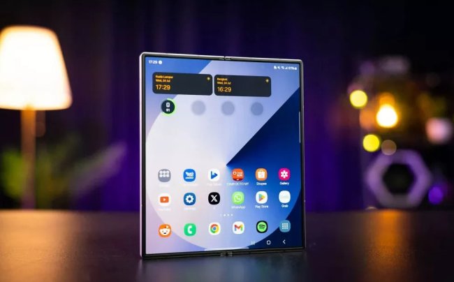 Технология Flex Titanium от Samsung сделает складные экраны исключительно долговечными - «Технологии»