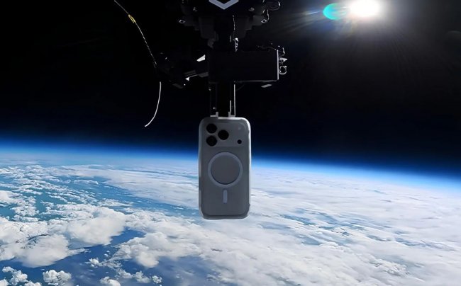 Смартфон в серийном чехле RHINOSHIELD выдержал падение из стратосферы - «Гаджеты»